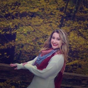 Meet your Posher, Raygan